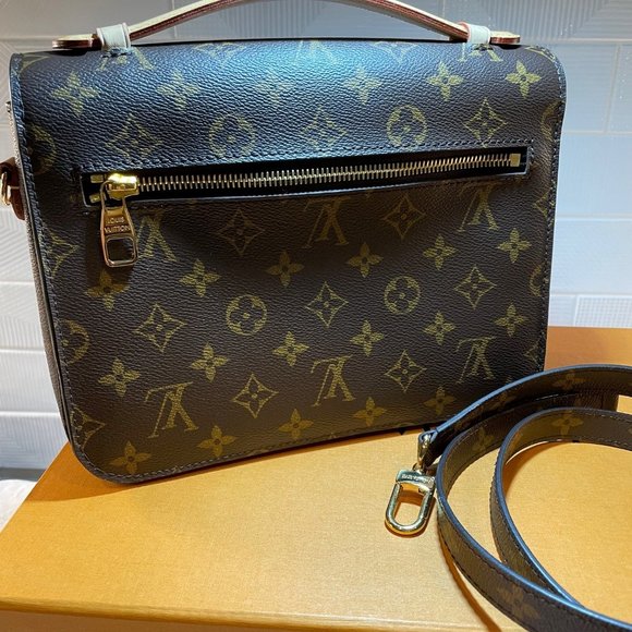 Louis Vuitton POCHETTE MÉTIS - Picture 3 of 4